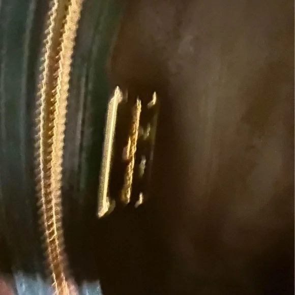 Authentic Salvatore Ferragamo rabbit fur green bag with crossbody strap - Picture 7 of 7